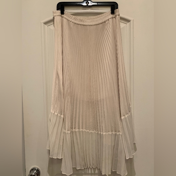 Club Monaco Toni Pleated Midi Skirt - Picture 4 of 4